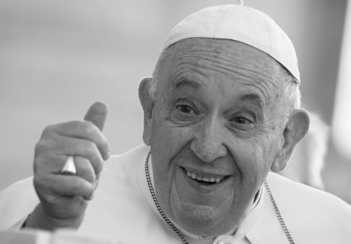 “Essere felici”: la bellissima lettera di Papa Francesco